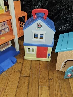 Kids Playhouse  Blueye, Cocomelon